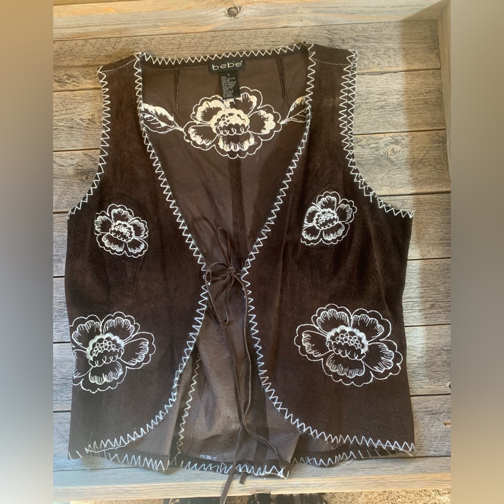 Bebe embroidered leather vest - large